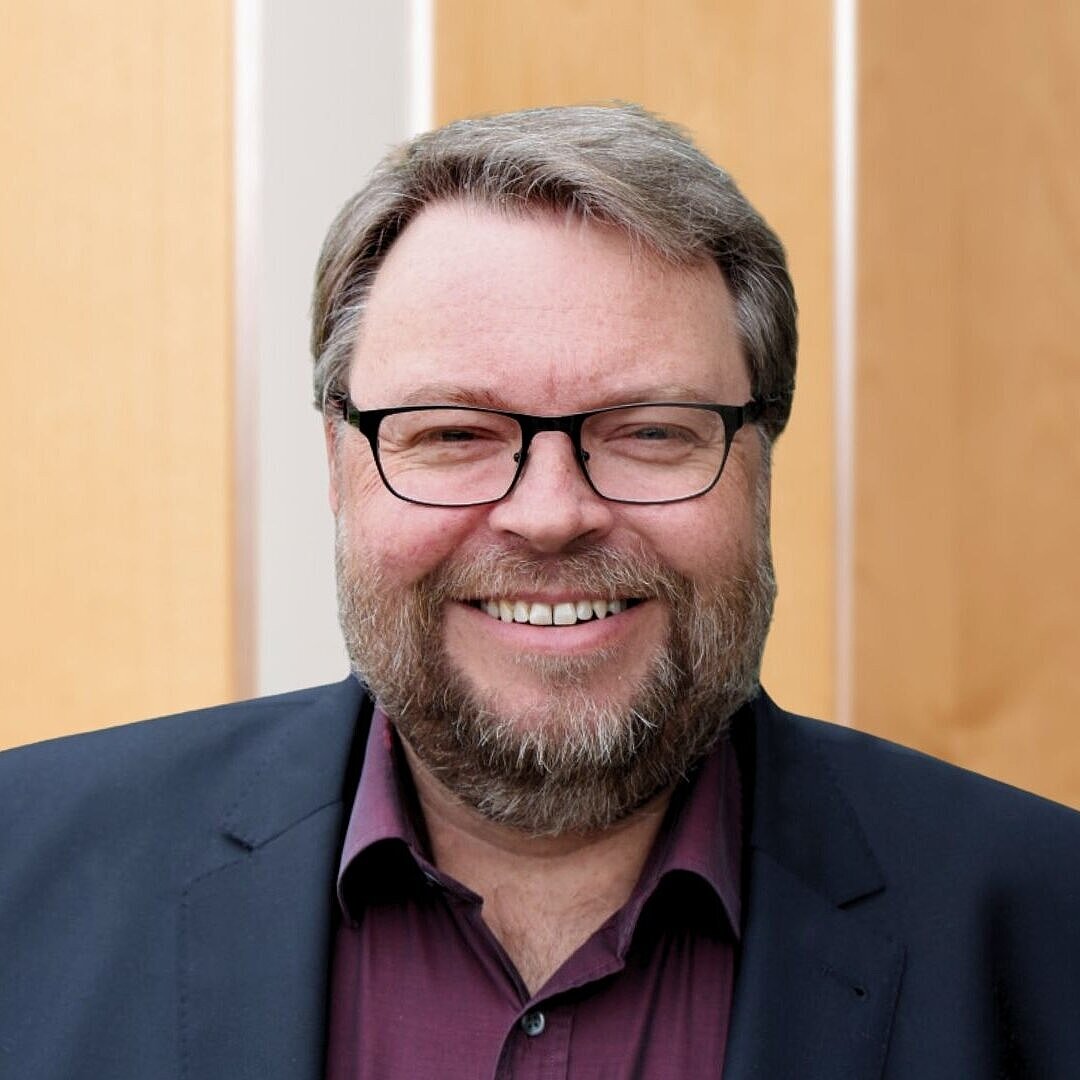 Portrait von Herrn Michael Braun, Mitglied des Stiftungsrates der Dr. Fritz Erler Stiftung.